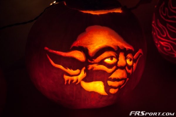 2014 FR Sport Pumpkin Carving Contest-003